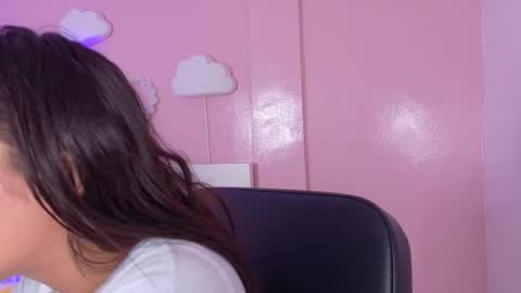Snapshot of anavicc__ chatting on 10.16.25 Kendra online show from 10.16.25
