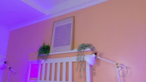 Kendra  online show from 04.08.26