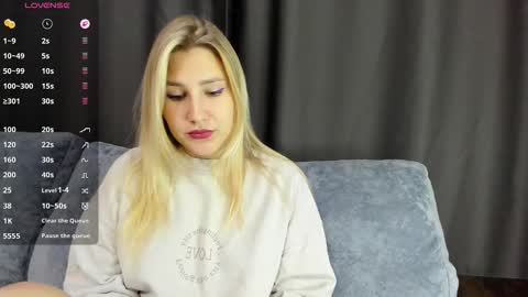 Snapshot of and1sa chatting on 09.17.25 Andisa online show from 09.17.25