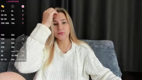 Snapshot of and1sa chatting on 09.22.25 Andisa online show from 09.22.25