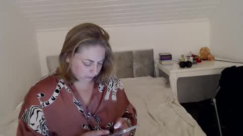 Andorphin online show from 10.31.25