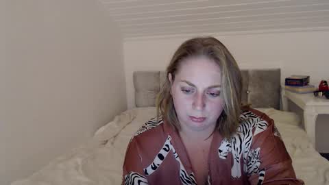 Andorphin online show from 10.31.25