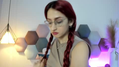 Snapshot of andracyruss chatting on 01.02.25 Andra Cyrus online show from 01.02.25