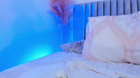 Snapshot of andracyruss chatting on 01.08.25 Andra Cyrus online show from 01.08.25