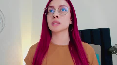 Snapshot of andracyruss chatting on 01.15.25 Andra Cyrus online show from 01.15.25