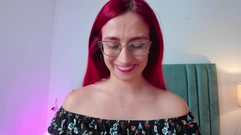 Snapshot of andracyruss chatting on 01.22.25 Andra Cyrus online show from 01.22.25