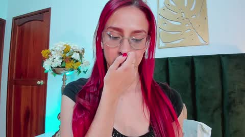 Snapshot of andracyruss chatting on 01.27.25 Andra Cyrus online show from 01.27.25