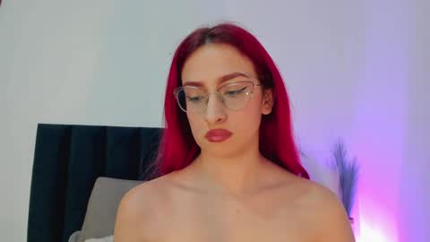 Snapshot of andracyruss chatting on 02.01.25 Andra Cyrus online show from 02.01.25