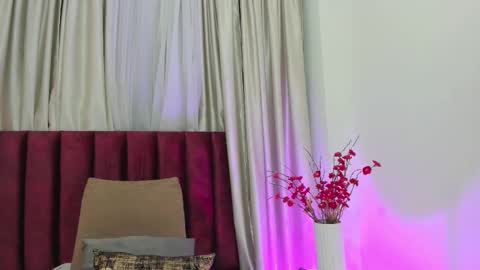 Snapshot of andracyruss chatting on 02.10.25 Andra Cyrus online show from 02.10.25