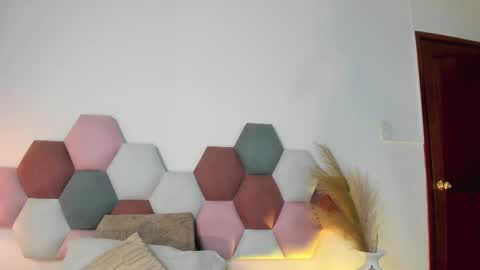 Snapshot of andracyruss chatting on 10.05.25 Andra Cyrus online show from 10.05.25