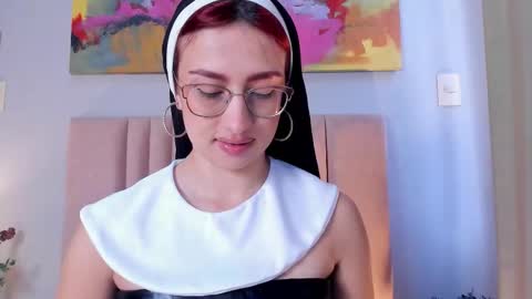 Snapshot of andracyruss chatting on 10.31.25 Andra Cyrus online show from 10.31.25