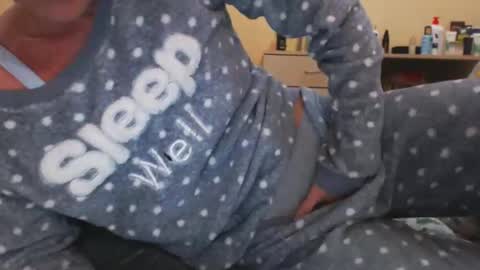 Snapshot of andrasweetie chatting on 09.17.25 Andra online show from 09.17.25