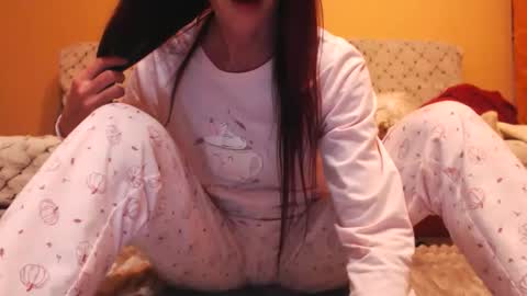 Snapshot of andrasweetie chatting on 10.13.25 Andra online show from 10.13.25