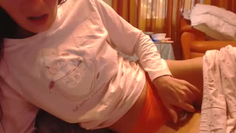 Snapshot of andrasweetie chatting on 10.17.25 Andra online show from 10.17.25