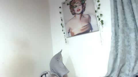 Snapshot of andre1082 chatting on 03.11.25 Andre online show from 03.11.25