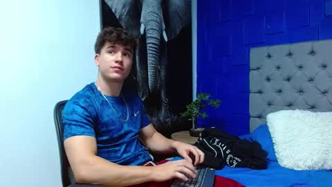 Snapshot of andre_parker chatting on 02.19.25 Andre Parker online show from 02.19.25