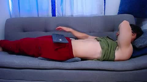 Snapshot of andre_parker chatting on 09.17.25 Andre Parker online show from 09.17.25