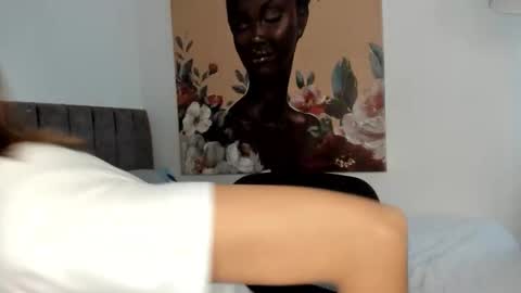 Snapshot of andre_sky_ chatting on 09.21.25 A l e online show from 09.21.25