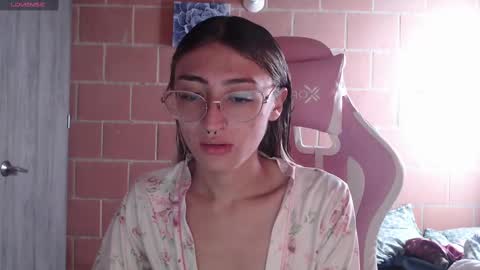 Snapshot of andrea_camila chatting on 11.10.25 Andrea online show from 11.10.25