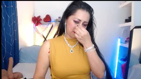 Andrea online show from 12.17.25