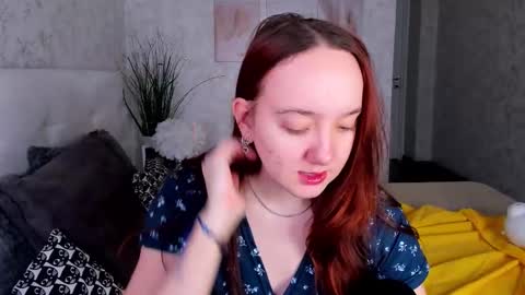 Snapshot of andrea_svel chatting on 12.04.25 Andrea hereGMT7Mon Tue Wen ThFri Sat Su 0300am-0900am. online show from 12.04.25