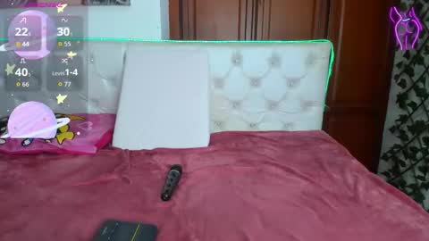 Naomi Andrea Daviss online show from 02.28.26