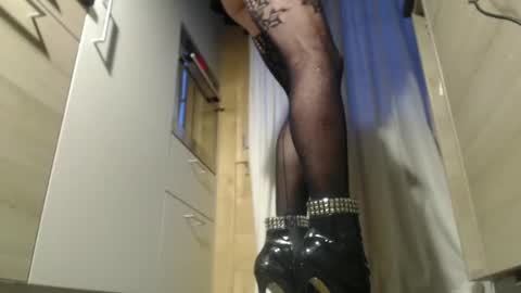 Snapshot of andreacum chatting on 12.13.24 Andrea online show from 12.13.24