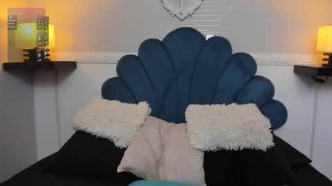 andreahgil online show from 02.12.26