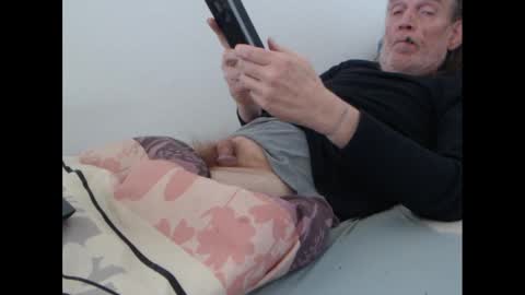 Snapshot of andreas_christian_werner chatting on 02.14.25 Andreas online show from 02.14.25