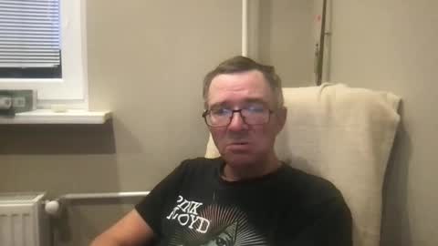 Snapshot of andreass60 chatting on 10.20.25 andreass60 online show from 10.20.25