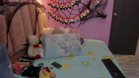 A n d r  e a S w e e t  online show from 10.20.25