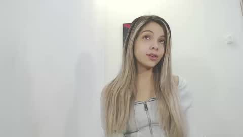 andreau 19 online show from 09.11.25