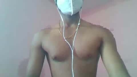 Snapshot of andres01_ chatting on 10.13.25 andres01_ online show from 10.13.25