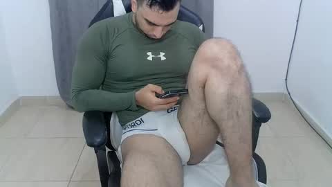 Snapshot of andres180950734 chatting on 10.21.25 andres180950734 online show from 10.21.25
