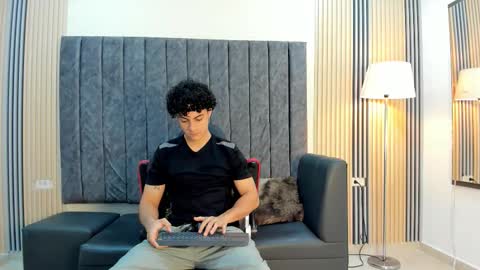 andres_cream online show from 09.15.25
