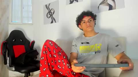 andres_cream online show from 10.17.25