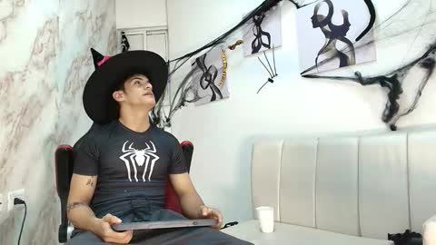 andres_cream online show from 10.21.25