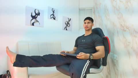andres_stud online show from 12.02.25