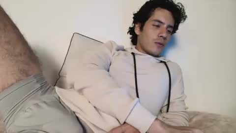 Snapshot of andrestorres0 chatting on 02.14.25 Andres Torres online show from 02.14.25