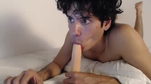 Snapshot of andrestorres0 chatting on 02.25.25 Andres Torres online show from 02.25.25