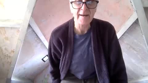 Snapshot of andrew160258 chatting on 04.07.26 Andrew online show from 04.07.26