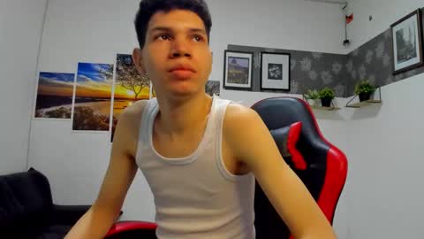 andrew_2811 online show from 10.22.25