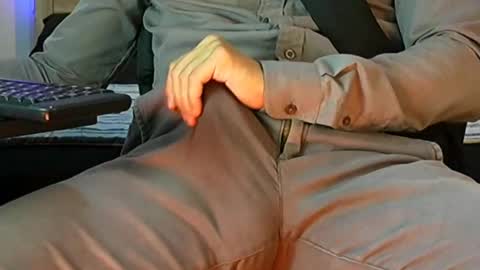 Andrew online show from 11.22.25