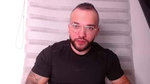 Snapshot of andrew_holden__ chatting on 10.31.25 andrew_holden__ online show from 10.31.25