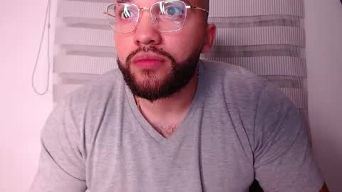 Snapshot of andrew_holden__ chatting on 11.12.25 andrew_holden__ online show from 11.12.25