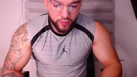 Snapshot of andrew_holden__ chatting on 11.14.25 andrew_holden__ online show from 11.14.25