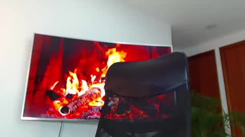Snapshot of andrew_west_ chatting on 12.14.24 ANDREW WEST online show from 12.14.24