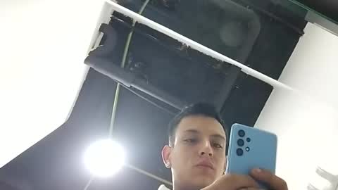 Snapshot of andrewcooper1 chatting on 01.08.25 andrew online show from 01.08.25