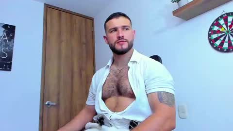 Snapshot of andrewdiaz_ chatting on 10.05.25 Andrew Diaz online show from 10.05.25