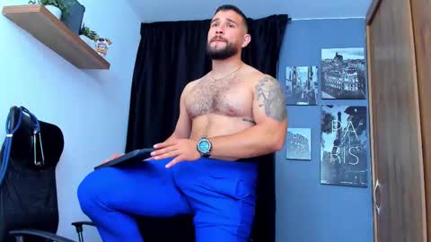 Snapshot of andrewdiaz_ chatting on 10.21.25 Andrew Diaz online show from 10.21.25